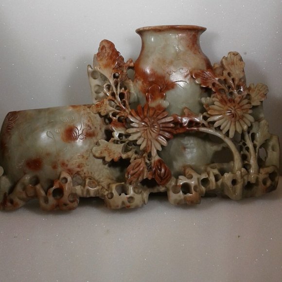 VINTAGE ORIENTAL SOAPSTONE SCULPTURE COLORFUL AND COMPLEX - Picture 4 of 4